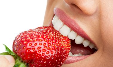 Natural Teeth Whitening Hacks