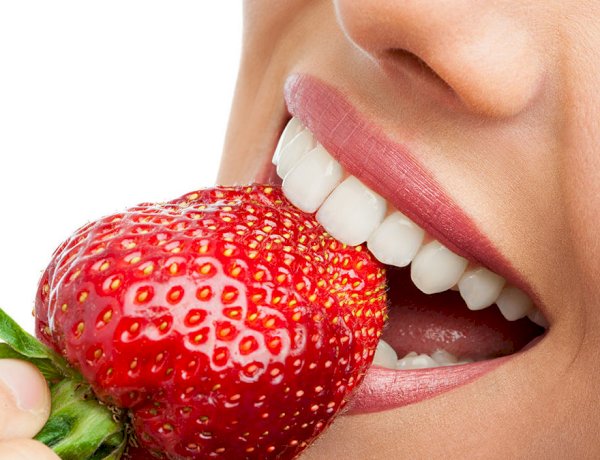 Natural Teeth Whitening Hacks